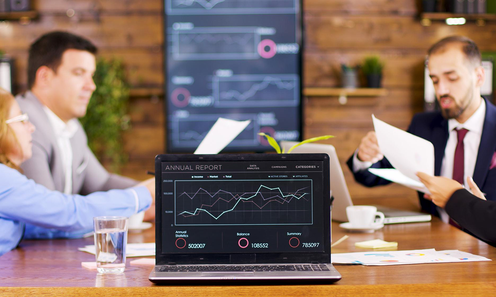 Performance Analysis: Turning Hotel Data into Revenue-Driving Insights